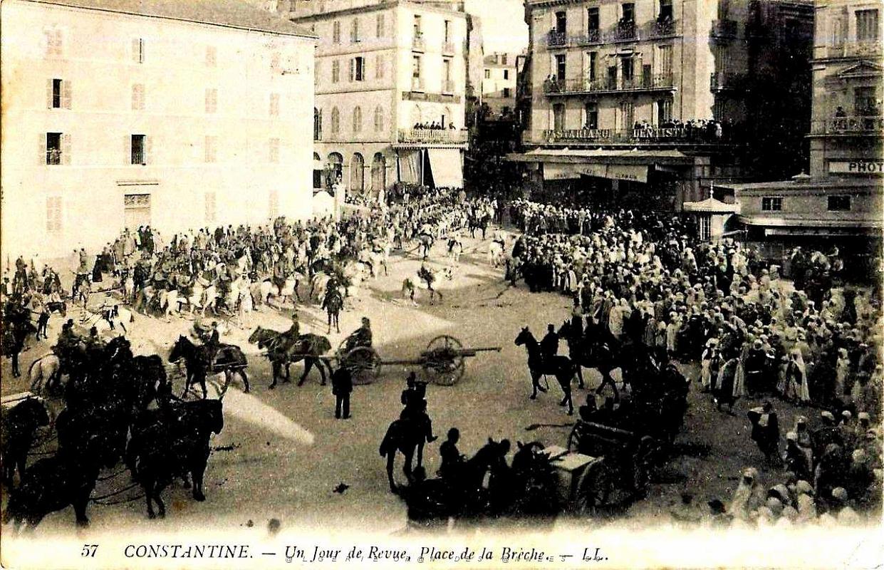 343- Constantine - Place de la Breche.jpg